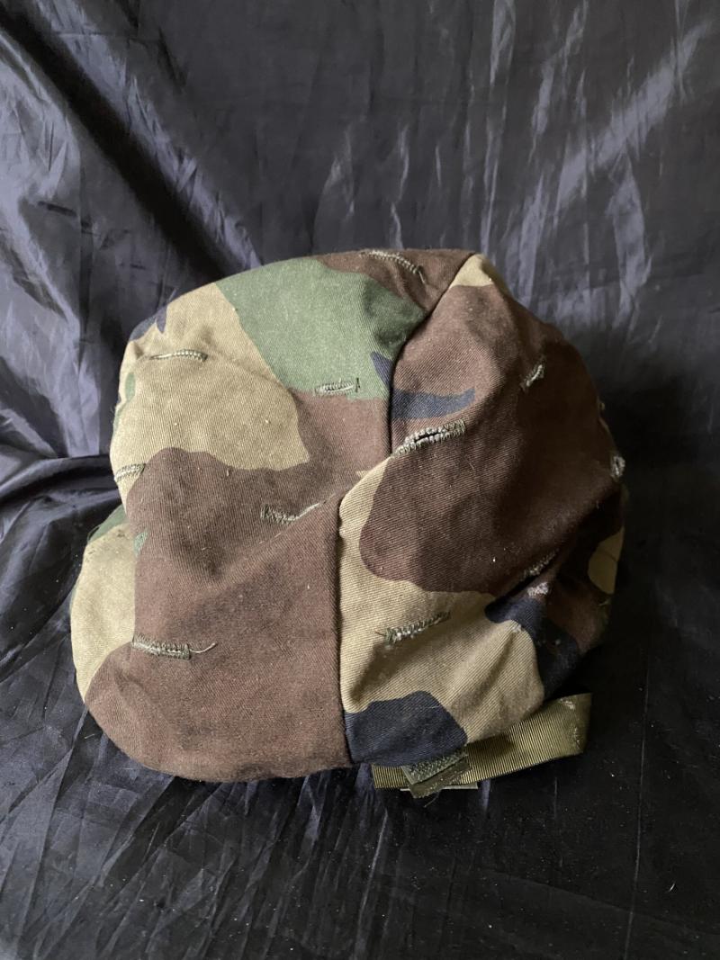 U.S. WOODLAND CAMO HELMET COVER