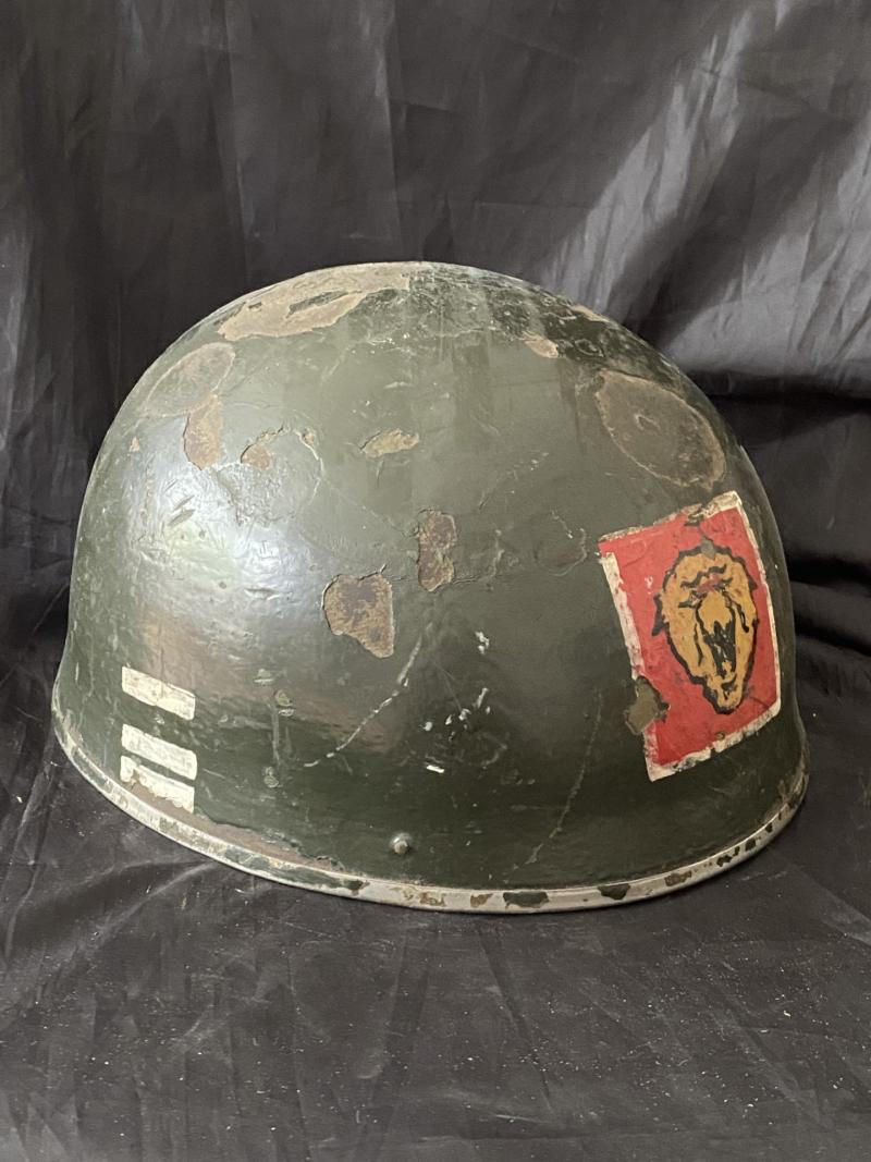 RARE WW2 BRITISH MK.1 DISPATCH RIDERS HELMET WITH BELGIAN PARATROOPERS PAINTED DECALS (NAMED)