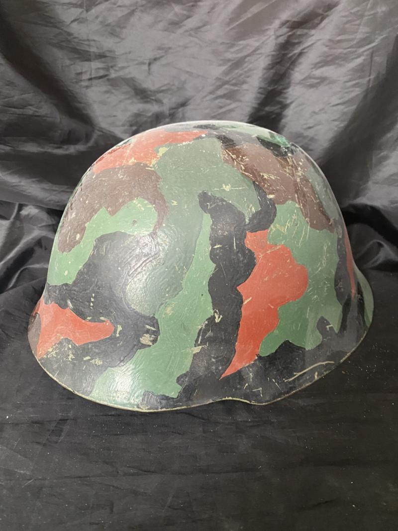 YUGOSLAVIAN NE44 CAMO HELMET (NAMED)