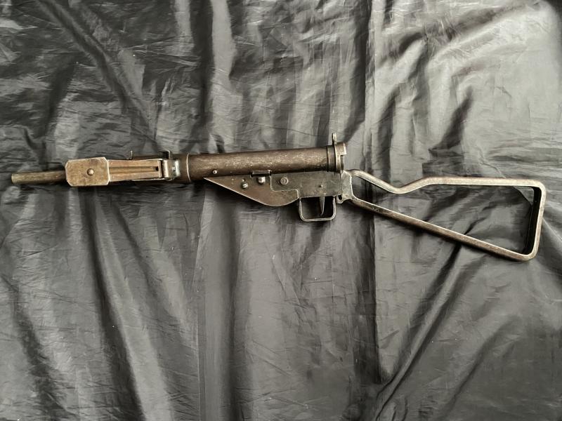 DEACTIVATED 1943 DATED LONG BRANCH STEN MK.II SMG (NEW EU DEACTIVATION)