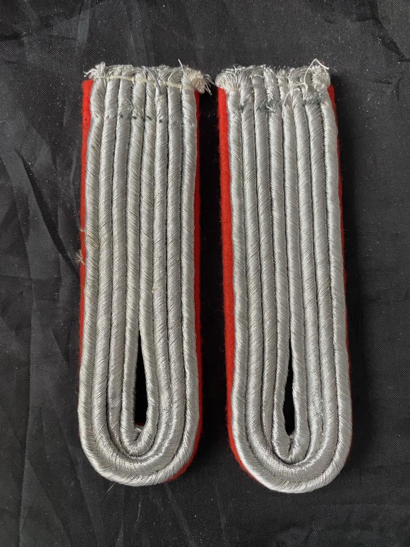 WW2 GERMAN ARTILLERY SHOULDER BOARDS