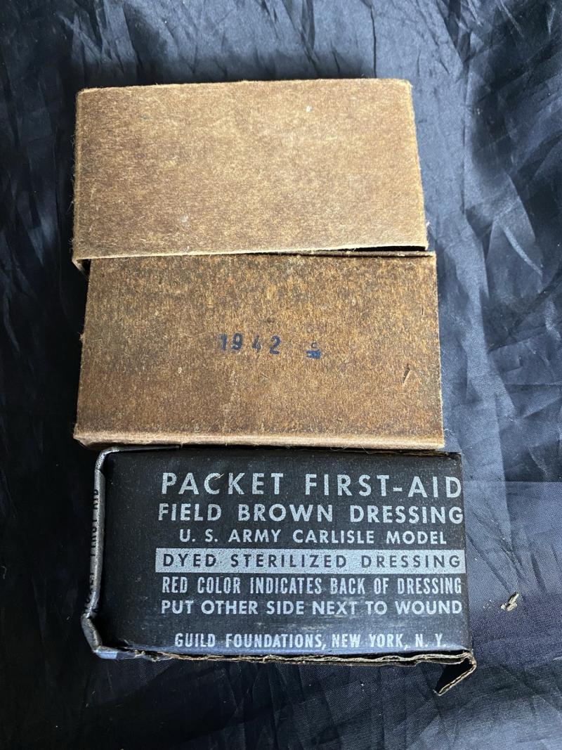 WW2 U.S. ARMY CARLISLE MODEL FIRST AID PACKET