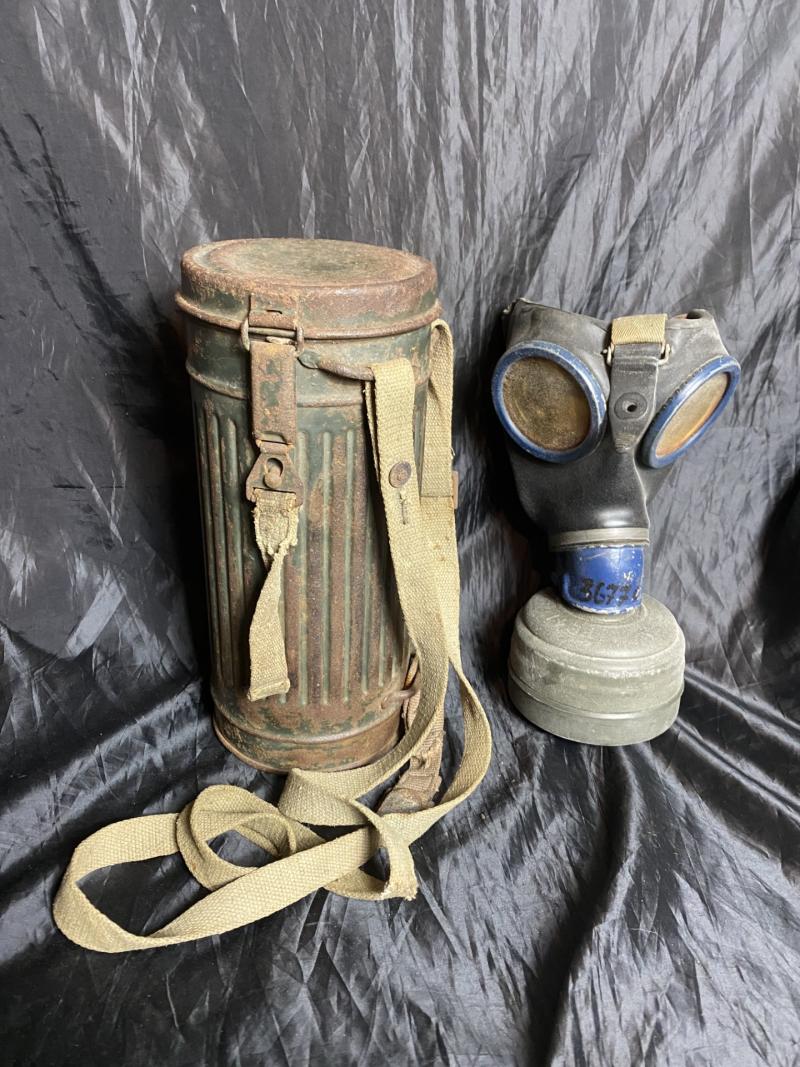 WW2 GERMAN LATE WAR M38 GAS MASK IN TIN