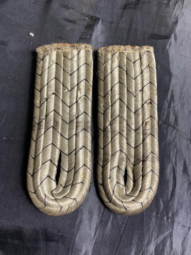 WW1 GERMAN OFFICER SHOULDER BOARDS