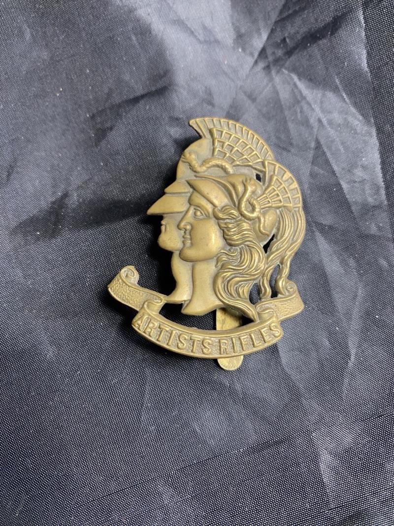 WW1/WW2 ARTISTS RIFLES CAP BADGE