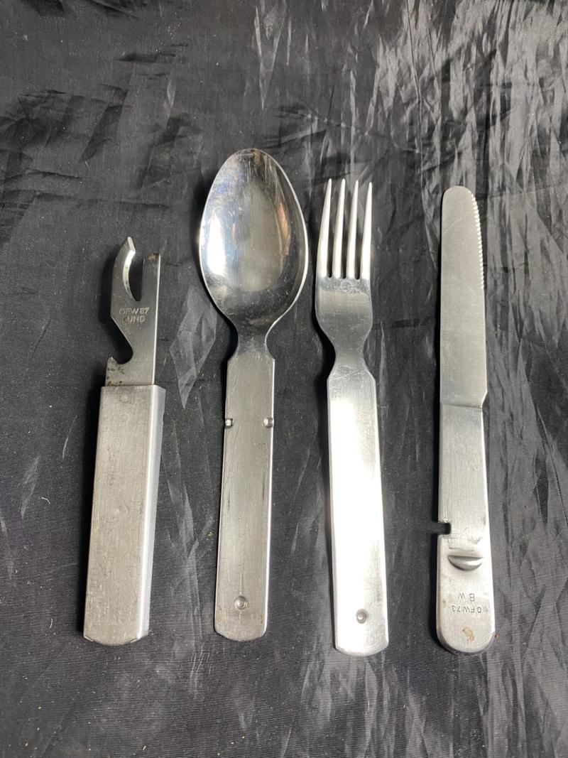 POST WAR KNIFE/FORK/SPOON SET