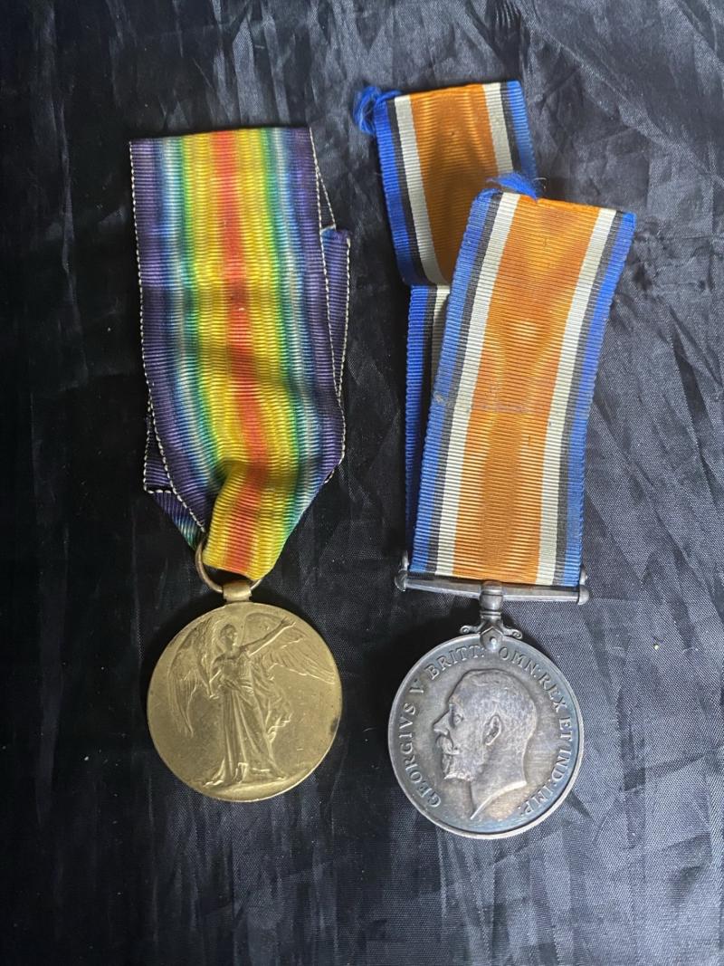 WW1 WAR MEDAL AND VICTORY MEDAL TO R.L. DUNN