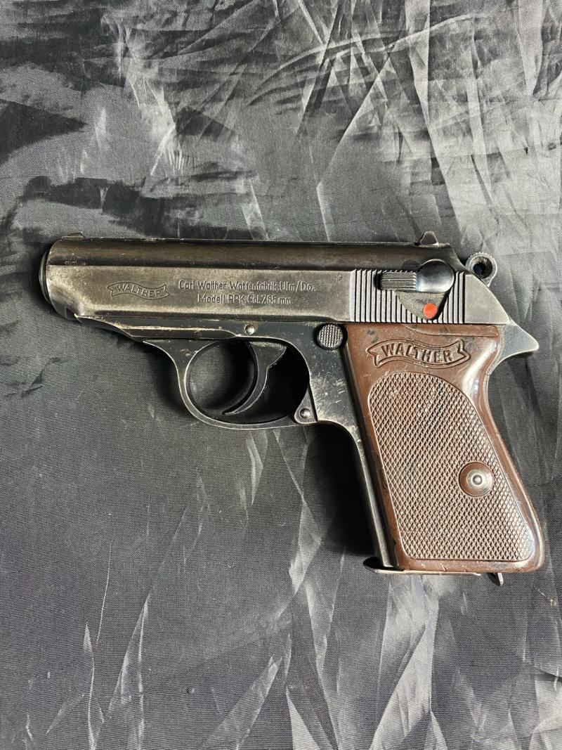 DEACTIVATED GERMAN WALTHER PPK 7.65MM PISTOL (UK DEACTIVATION)