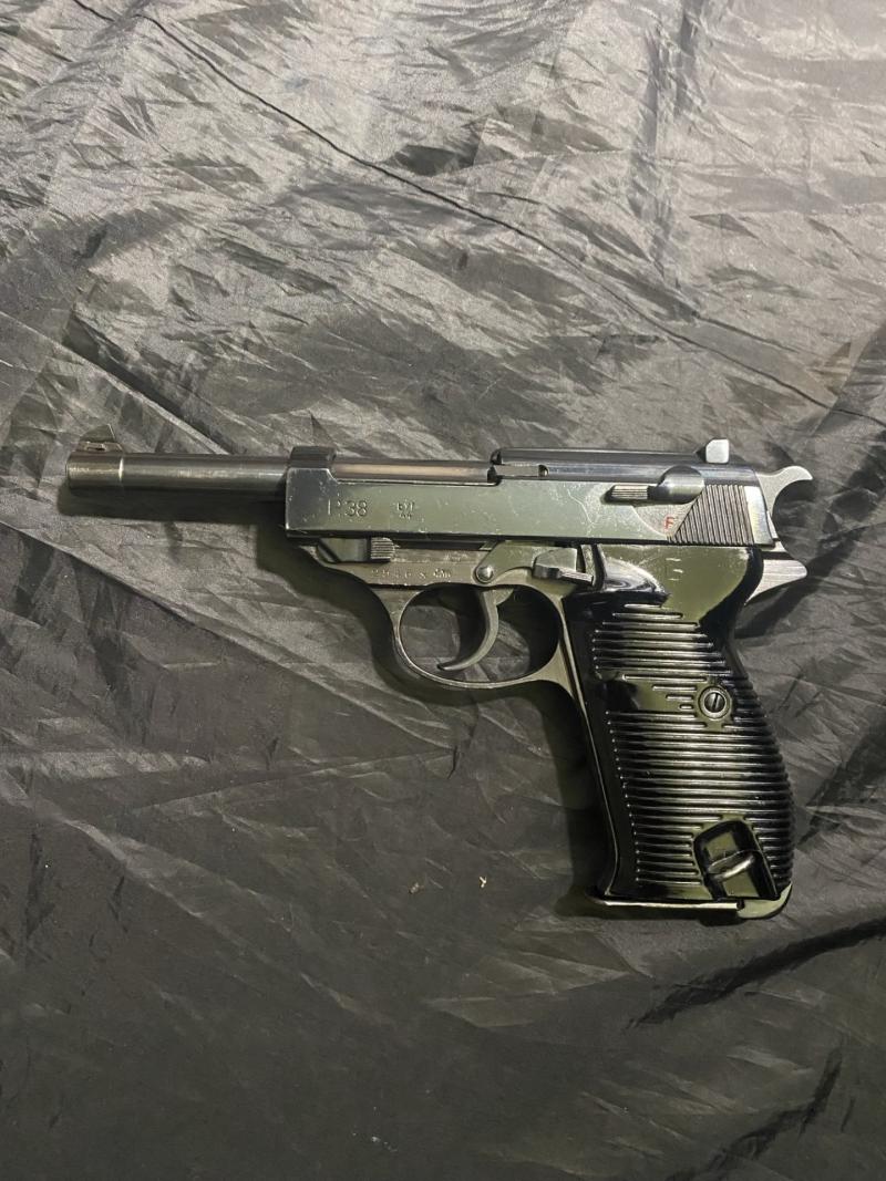 DEACTIVATED WW2 GERMAN P38 9MM PISTOL (UK DEACTIVATION)