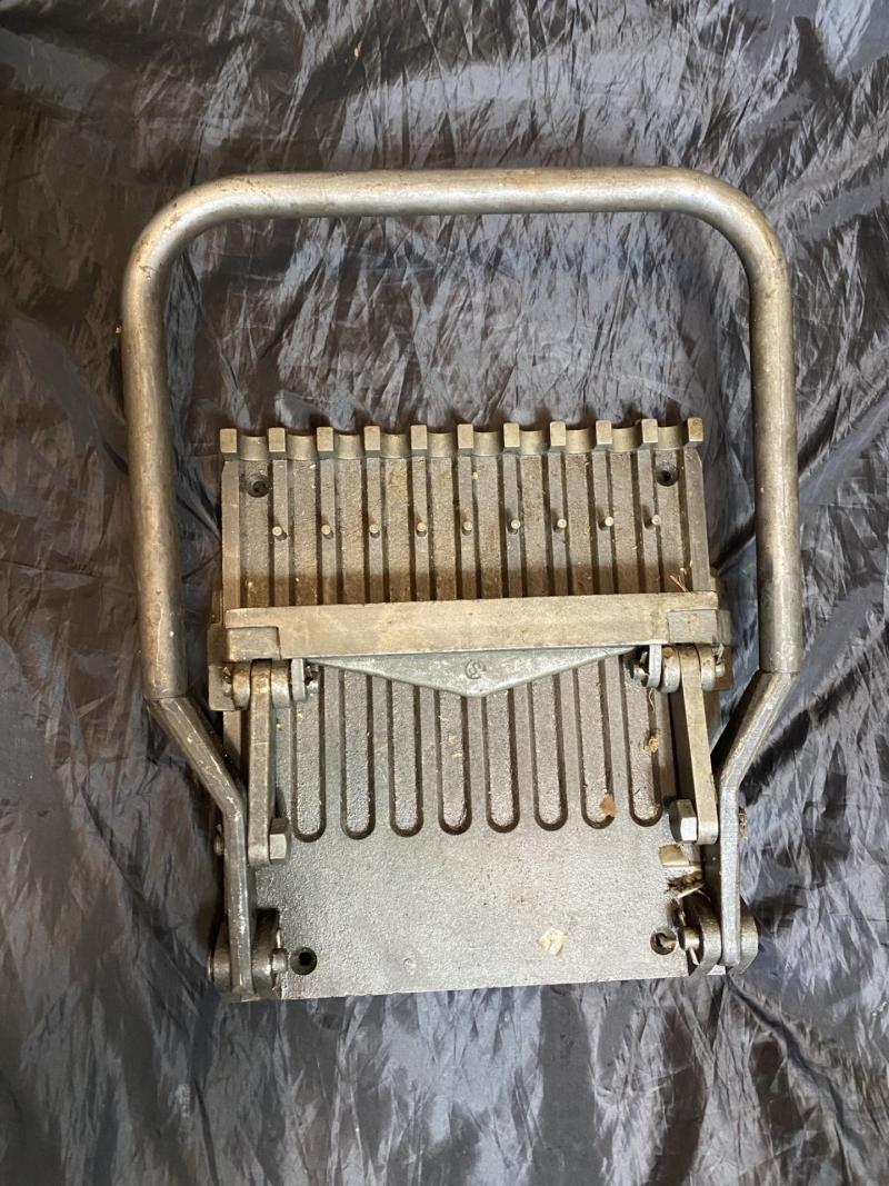 WW2 U.S. .50CAL LINKING & DELINKING MACHINE (BELT LOADER)