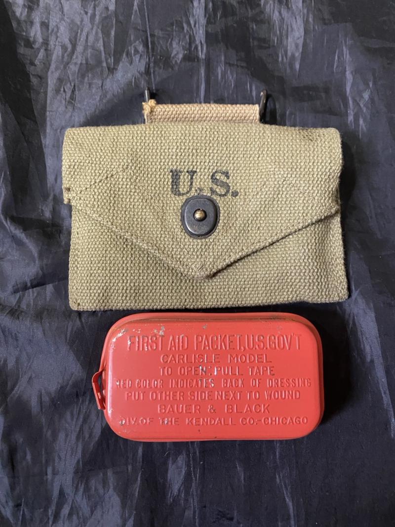 WW2 U.S. M1942 FIRST AID POUCH WITH FIELD DRESSING