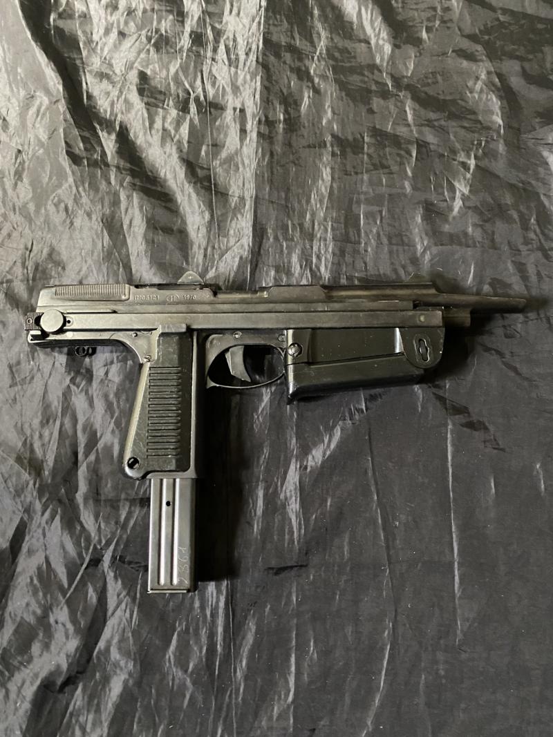 DEACTIVATED POLISH PM63 SMG PISTOL (UK DEACTIVATION)