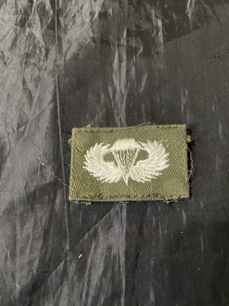 U.S. ARMY EARLY VIETNAM PARACHUTE WING PATCH