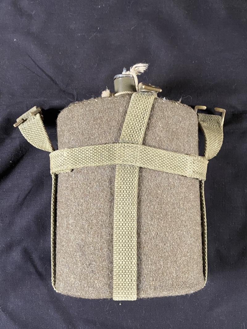 WW2 BRITISH WATER BOTTLE AND CARRIER