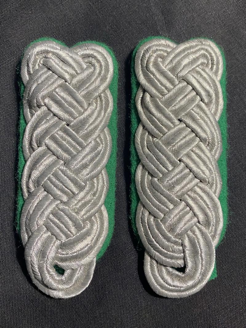 WW2 GERMAN GEBIRGSJAGER SHOULDER BOARDS