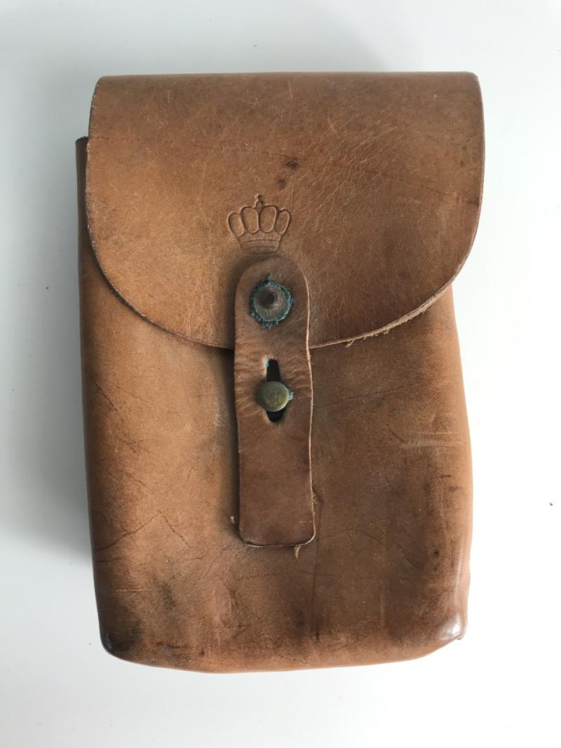 SWEDISH BROWN LEATHER AMMO POUCH
