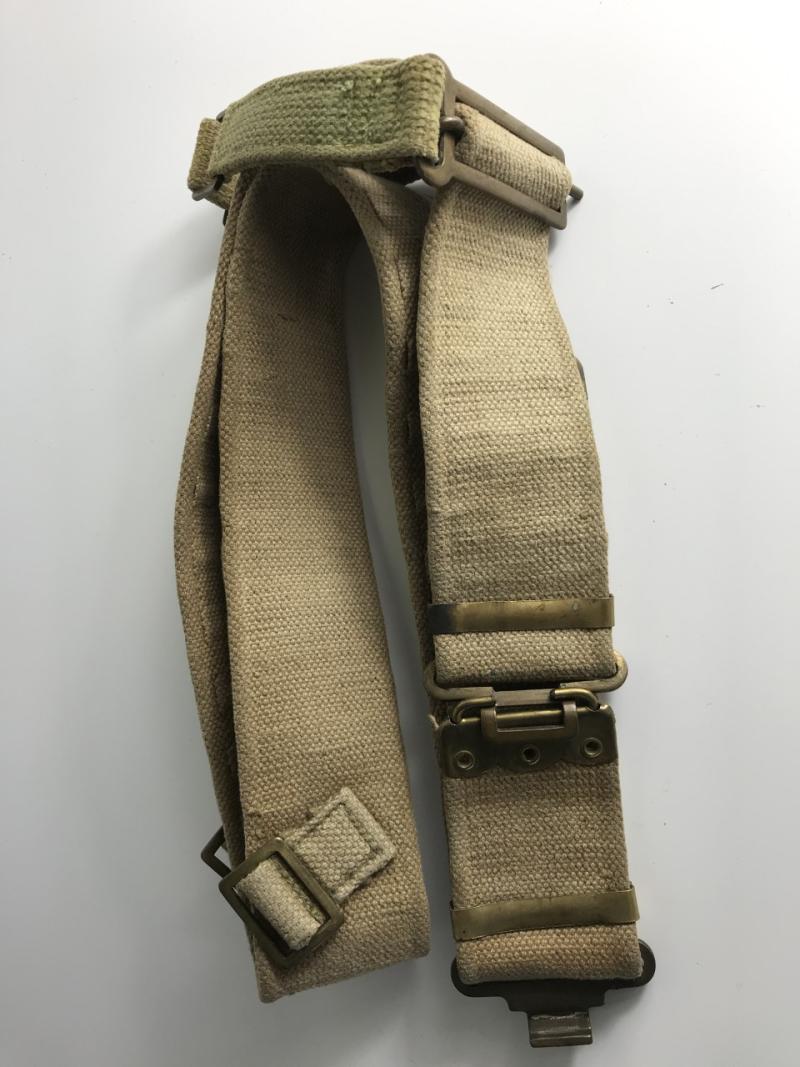 BRITISH 37 PATTERN BELT WITH BRACE ATTACHMENT