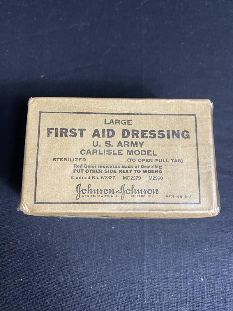 UN-ISSUED WW2 U.S. LARGE FIRST AID DRESSING