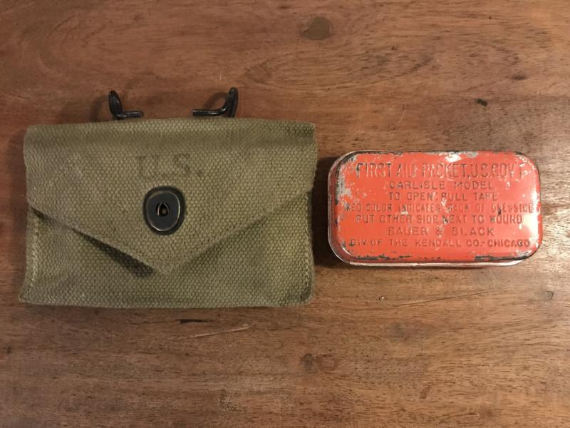 Chase Militaria WW2 U.S. M1942 FIRST AID POUCH WITH FIELD DRESSING