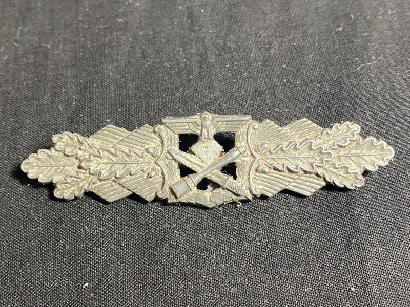 WW2 GERMAN CLOSE COMBAT CLASP (DE-NAZIFIED)