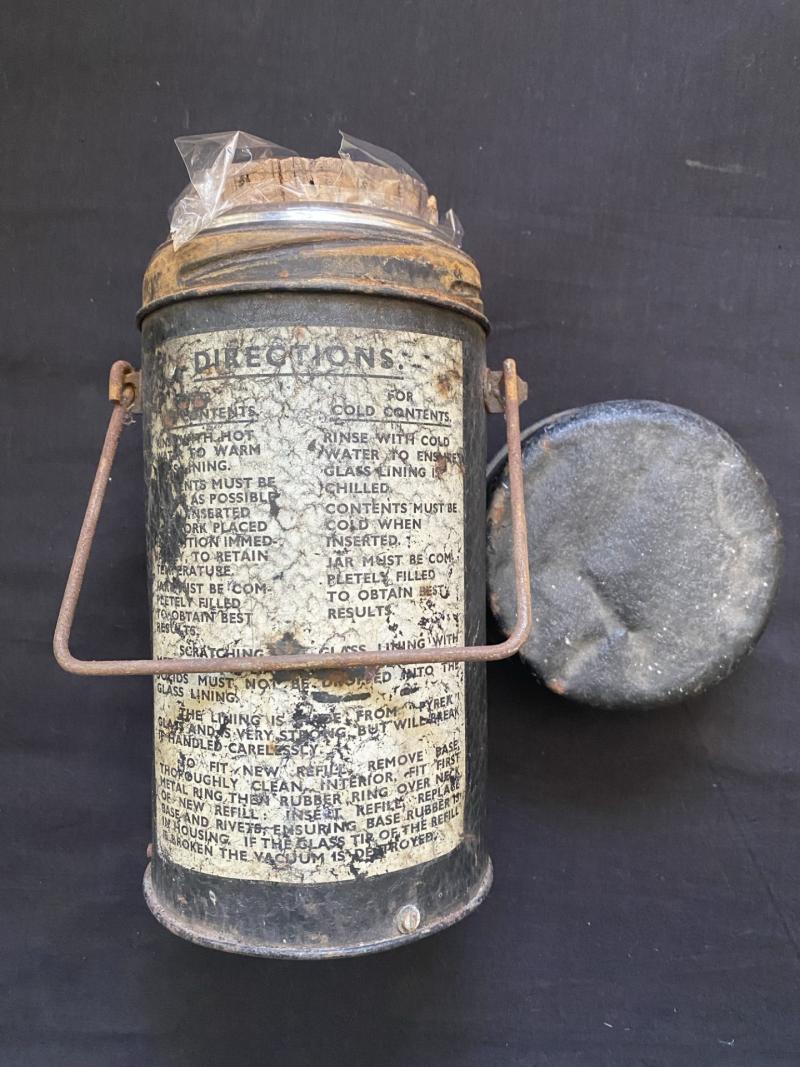 WW2 BRITISH THERMOS