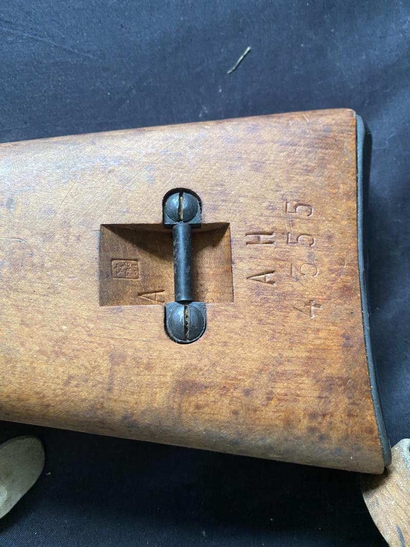 DEACTIVATED BERETTA MOD 4 SMG WITH ACCESSORIES (NEW EU DEACTIVATION)