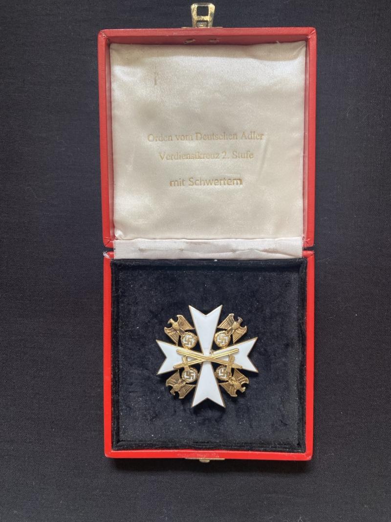 WW2 GERMAN EAGLE ORDER 2ND CLASS WITH SWORDS IN ORIGINAL BOX