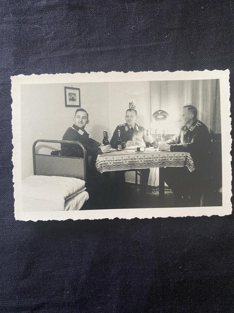 WW2 GERMAN PHOTO OF LUFTWAFFE SOLDIERS