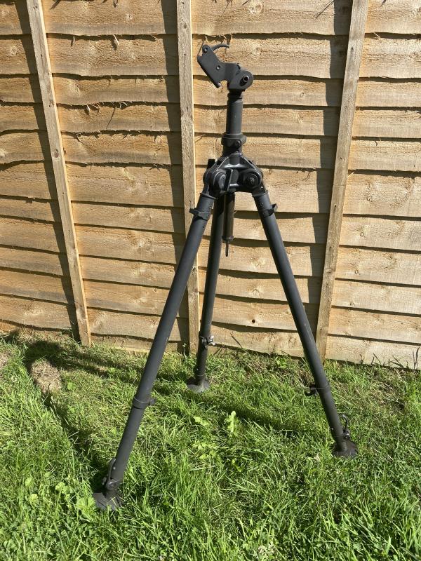 MG53/ MG42 ANTI-AIRCRAFT TRIPOD