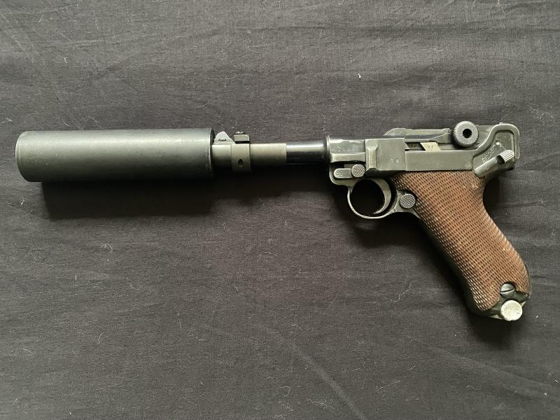 DEACTIVATED WW2 GERMAN 1937 DATED SILENCED LUGER (UK DEACTIVATION)