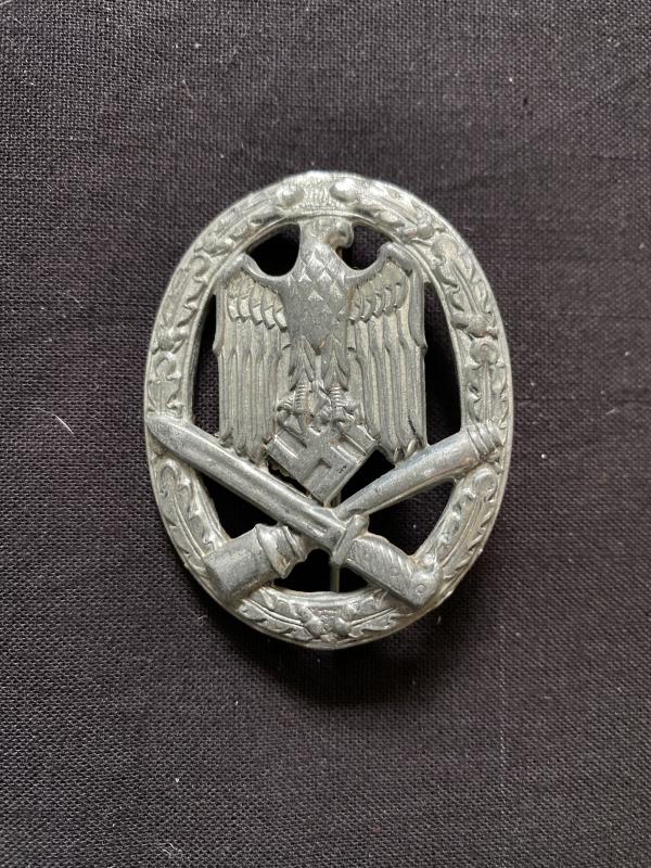 REPRODUCTION WW2 GERMAN GENERAL ASSAULT BADGE