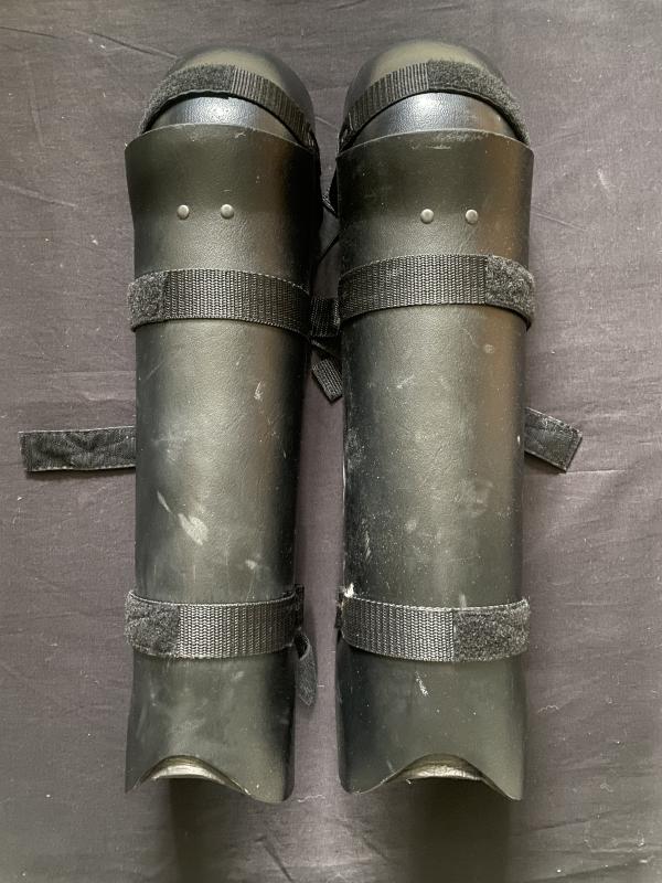 RIOT SHIN AND KNEE PADS