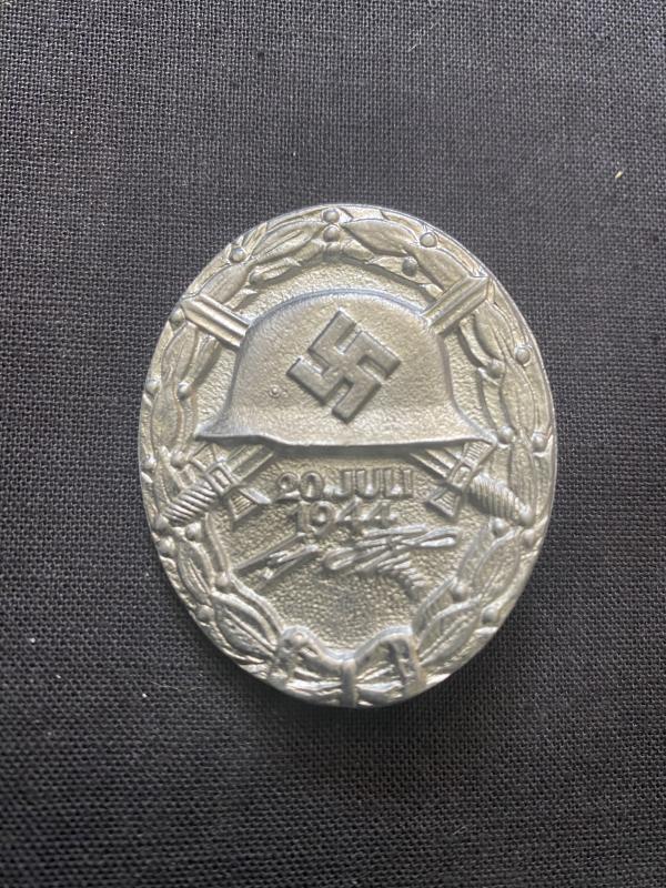 REPRODUCTION WW2 GERMAN WOUND BADGE IN SILVER