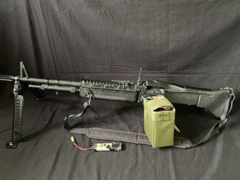 REPLICA AIRSOFT M60 MACHINE GUN (BB)