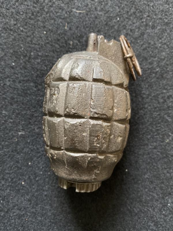 WW2 NO.36 MILLS GRENADE (INERT)