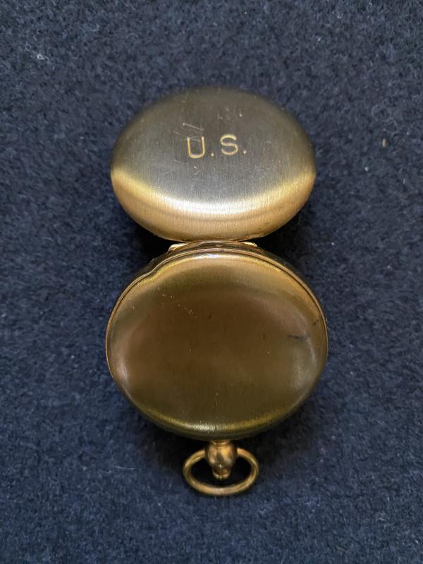 WW2 U.S WALTHAM MILITARY COMPASS IN POUCH