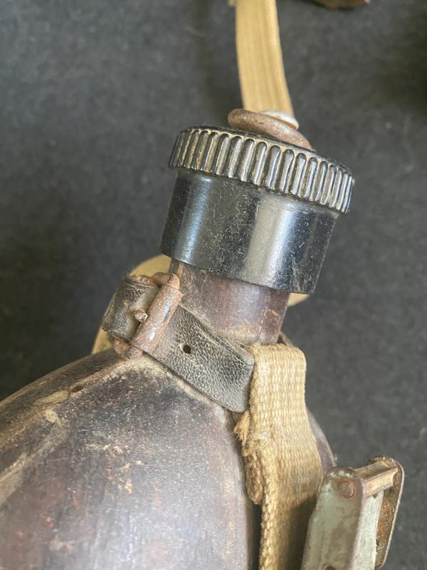 WW2 GERMAN TROPICAL DAK WATER BOTTLE