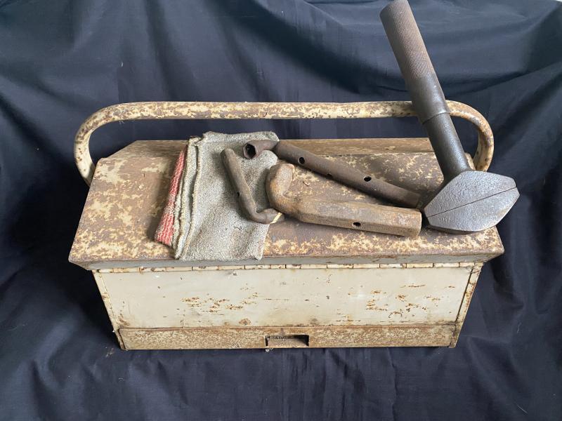 WW2 GERMAN VEHICLE TOOL BOX WITH TOOLS