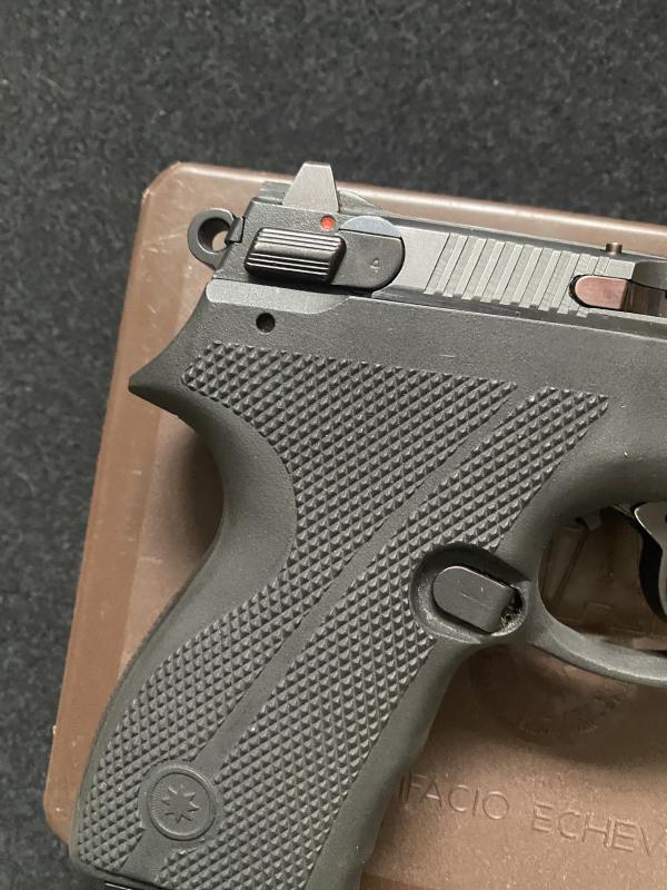 DEACTIVATED MODEL ULTRASTAR 9MM PISTOL (UK DEACTIVATION)