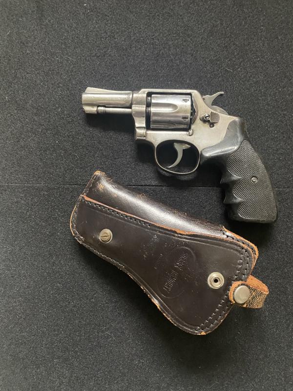 DEACTIVATED SMITH & WESSON MODEL 10 .38 SPL REVOLVER WITH HOLSTER (UK DEACTIVATION)