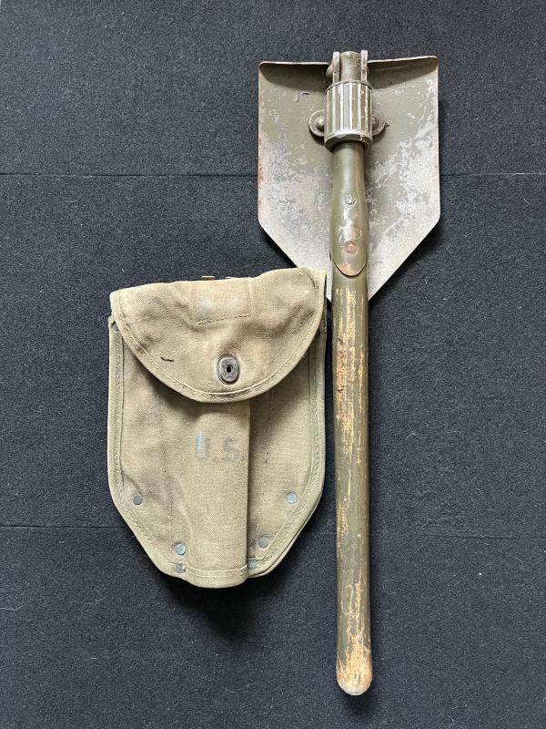 U.S. M1943 ENTRENCHING TOOL WITH A 1944 DATED POUCH