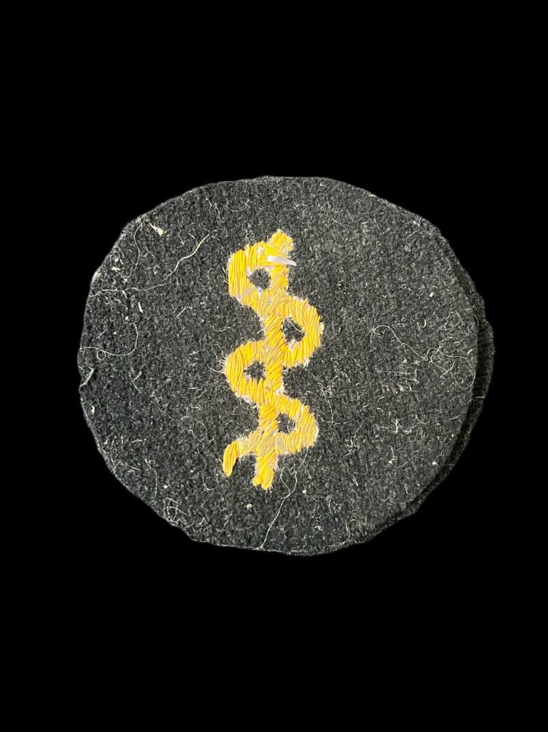 REPRODUCTION WW2 GERMAN MEDICAL PATCH