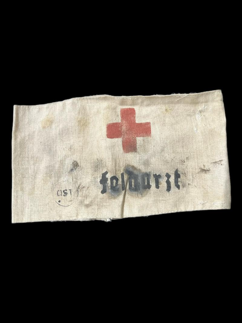 REPRODUCTION WW2 GERMAN FIELD DOCTORS ARMBAND