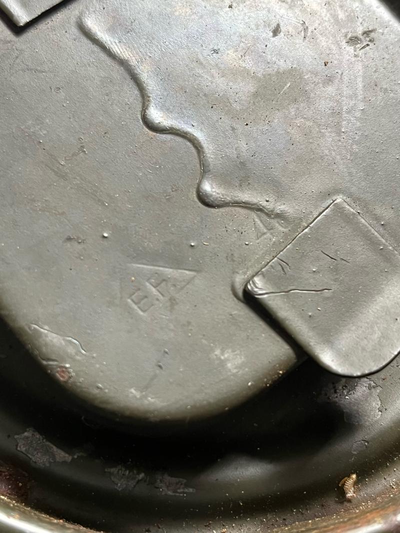 WW2 GERMAN M38 GAS MASK AND TIN