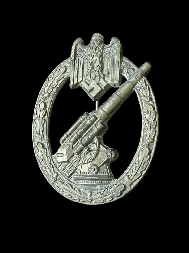 WW2 GERMAN ARMY FLAK BADGE (HERMANN AURICH OF DRESDEN)