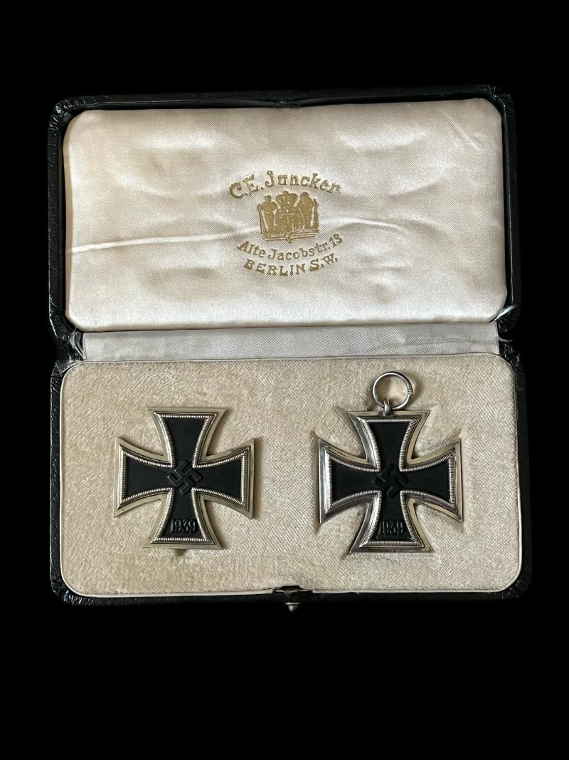 CASED WW2 GERMAN IRON CROSS 1ST AND 2ND CLASS MEDAL SET