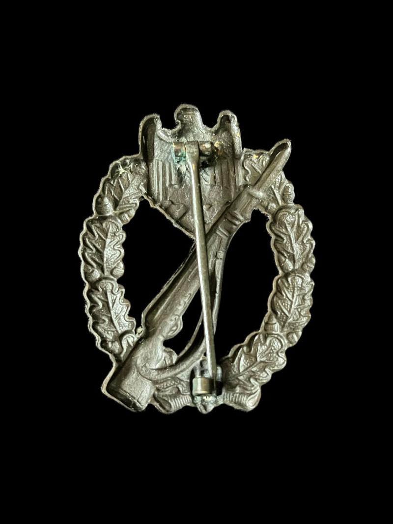 WW2 GERMAN INFANTRY ASSAULT BADGE IN BRONZE