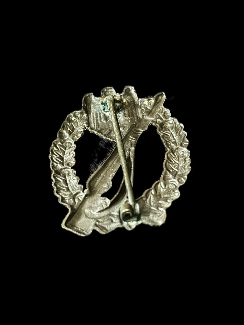 WW2 GERMAN INFANTRY ASSAULT BADGE IN BRONZE