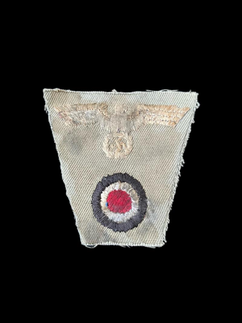 REPRODUCTION WW2 GERMAN CAP INSIGNIA