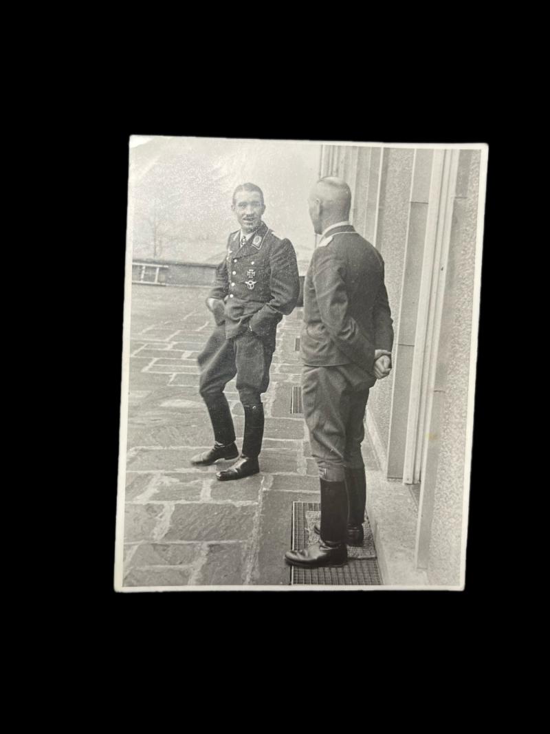 WW2 GERMAN PICTURE WHICH FEATURES FIGHTER ACE MAJOR GALLAND